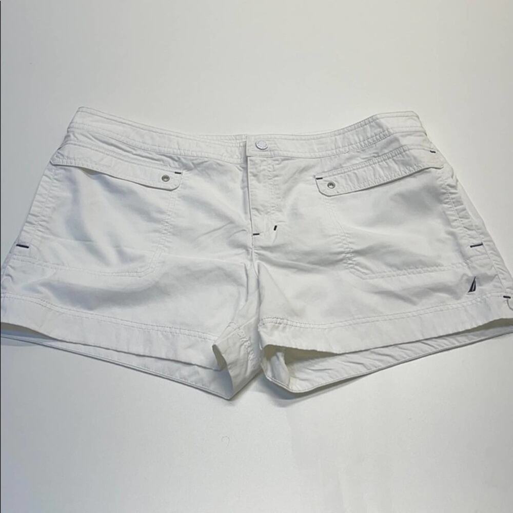 NAUTICA Men’s Large White Nylon Shorts
